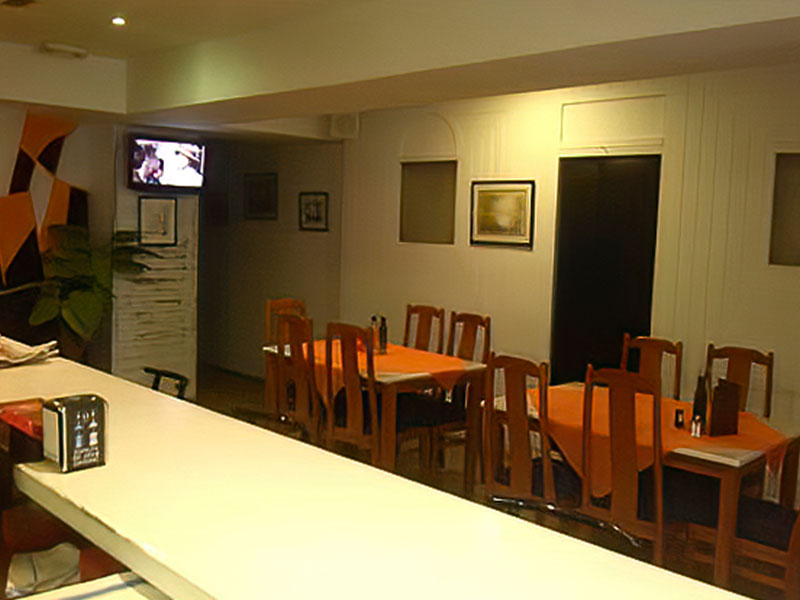 Bar-Restaurante totalmente equipado y con licencia