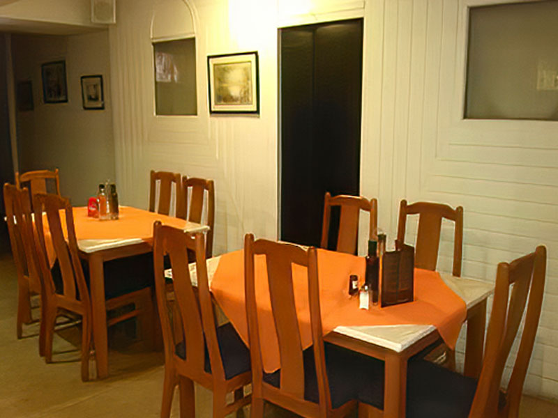 Bar-Restaurante totalmente equipado y con licencia