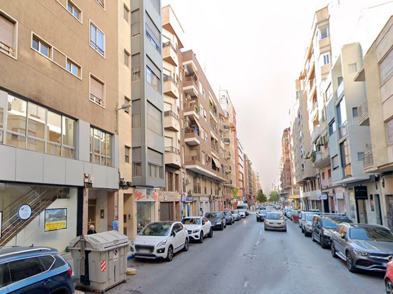 Piso amplio con ascensor en el centro de Elche
