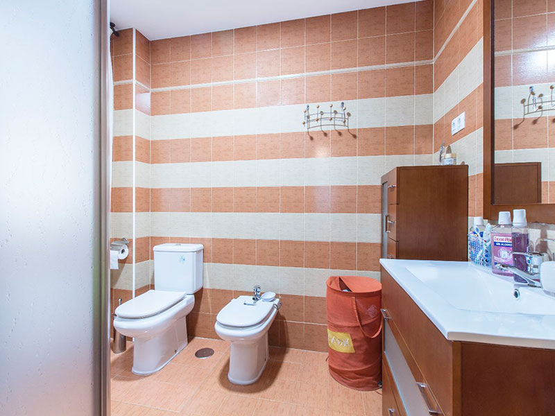 Chalet pareado de esquina en Loeches (Madrid)