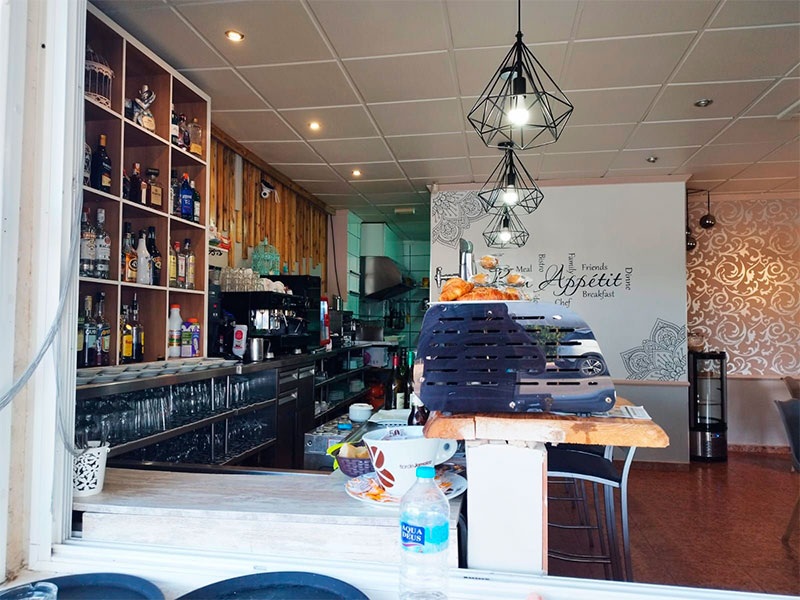 Bar-Cafetería- Restaurante en Punta Prima