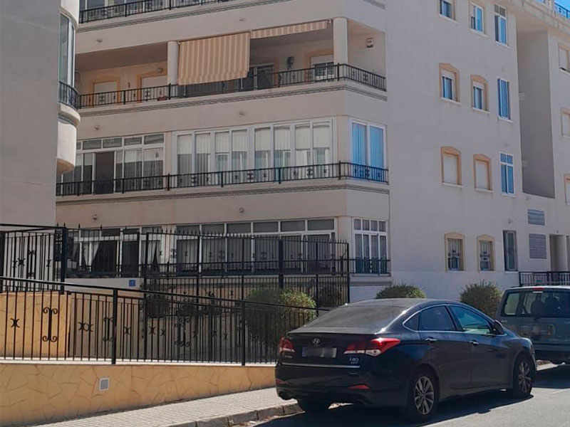 Apartamento con piscina en Orihuela Costa
