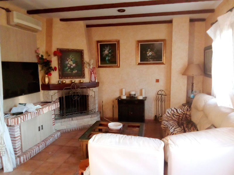 Casa grande de 3 plantas en Torrevieja