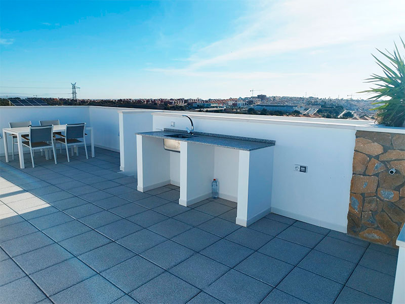Chalet adosado de obra nueva en San Miguel de las Salinas