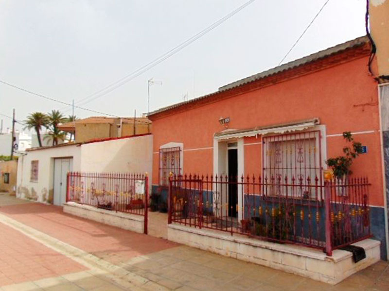 Casa en venta en los Desamparados de Orihuela
