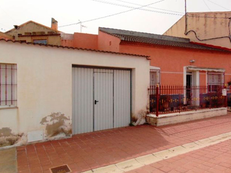 Casa en venta en los Desamparados de Orihuela