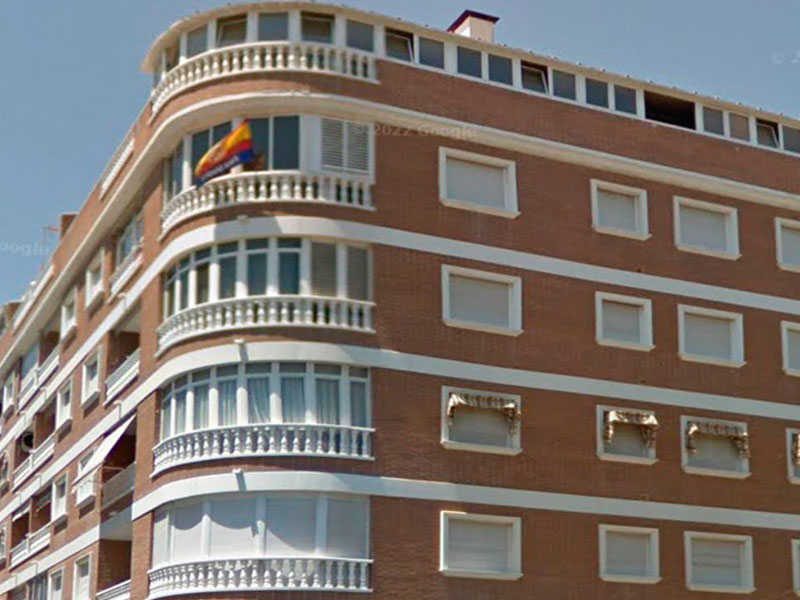 Ático soleado cerca de la playa del Acequión.