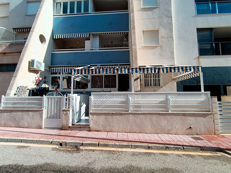 Apartamento con piscina cerca de la Playa