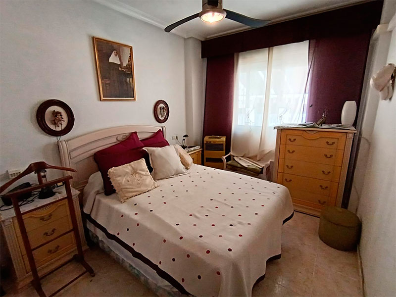 Apartamento con piscina cerca de la Playa