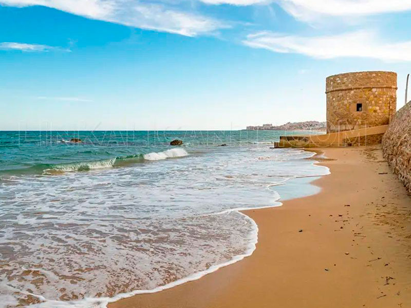 Apartamento con piscina cerca de la Playa