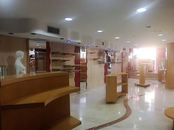 Magnifico Local en zona Comercial