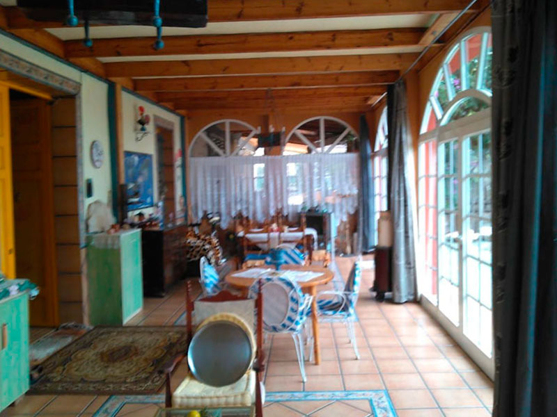 Restaurante y Chalet con amplio terreno