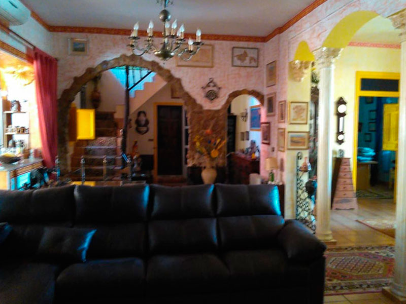 Restaurante y Chalet con amplio terreno
